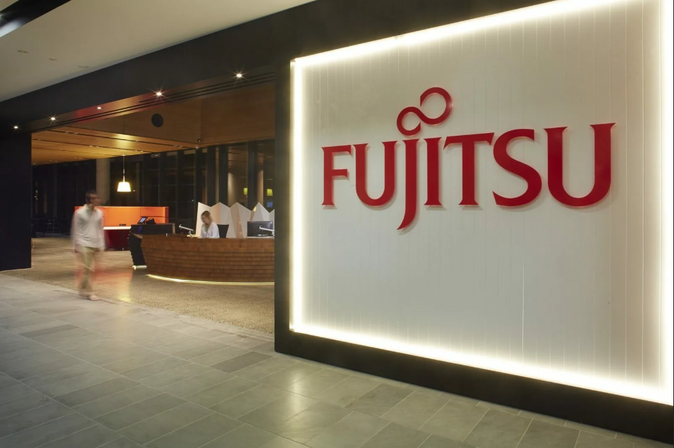 Fujitsu и Headwaters тестируют генеративный ИИ для оптимизации работы экипажа JAL